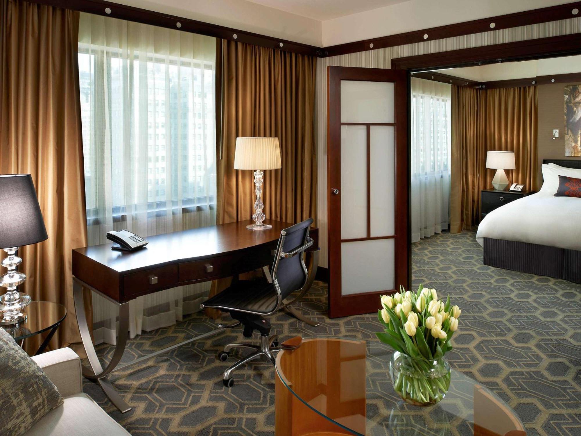 Отель Sofitel Philadelphia At Rittenhouse Square Экстерьер фото